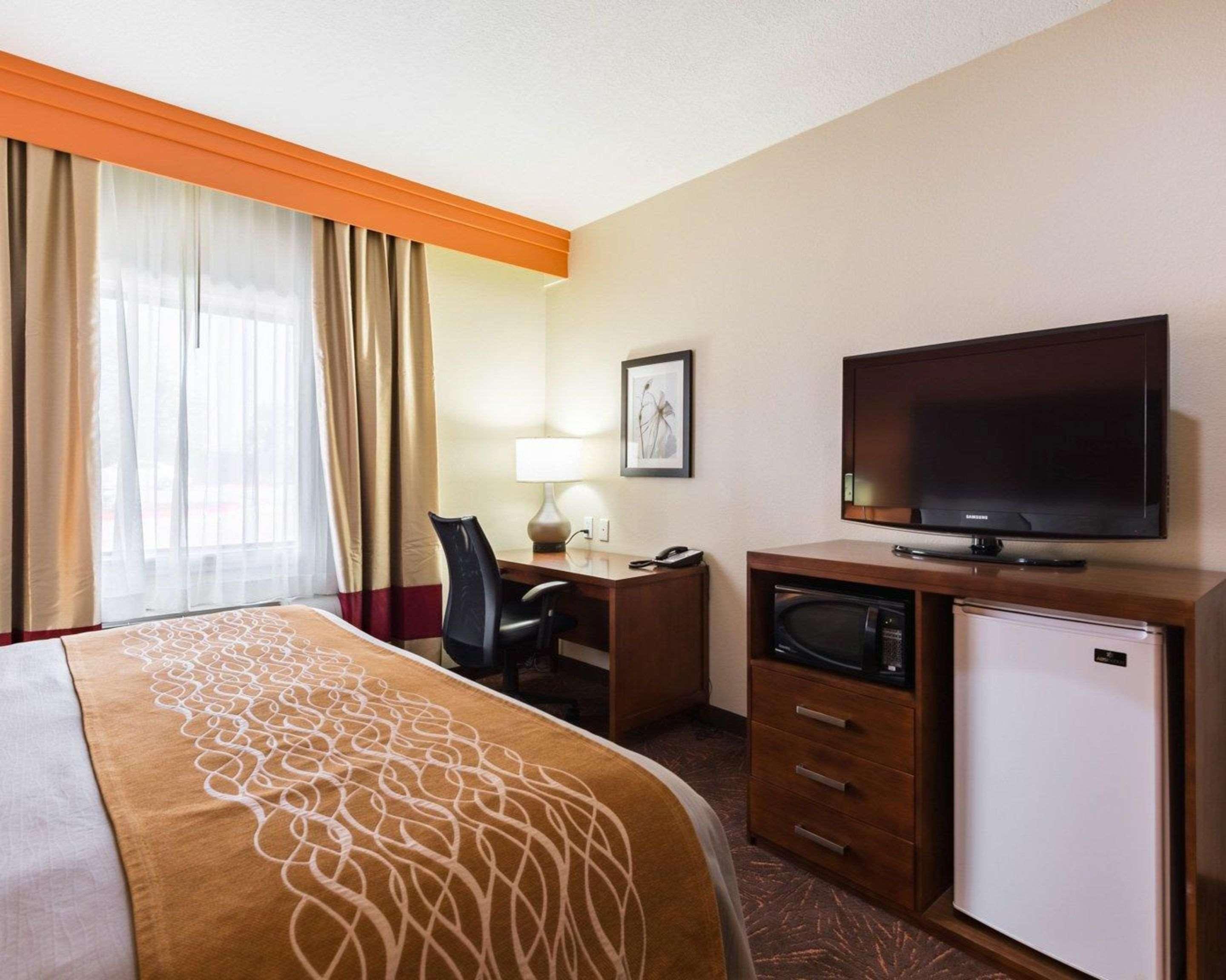 Econo & East I-10 Hotel
