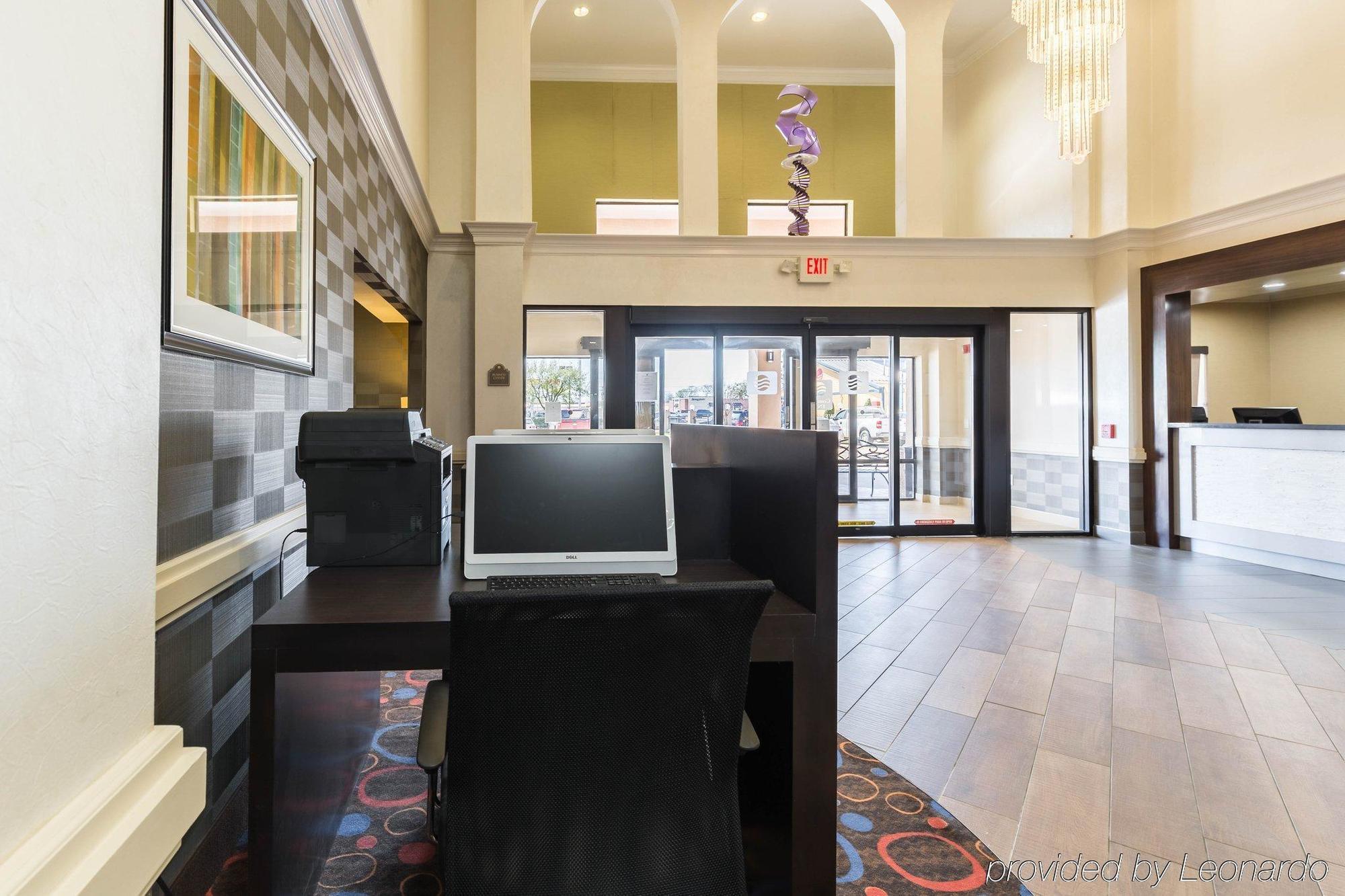 Econo & East I-10 Hotel