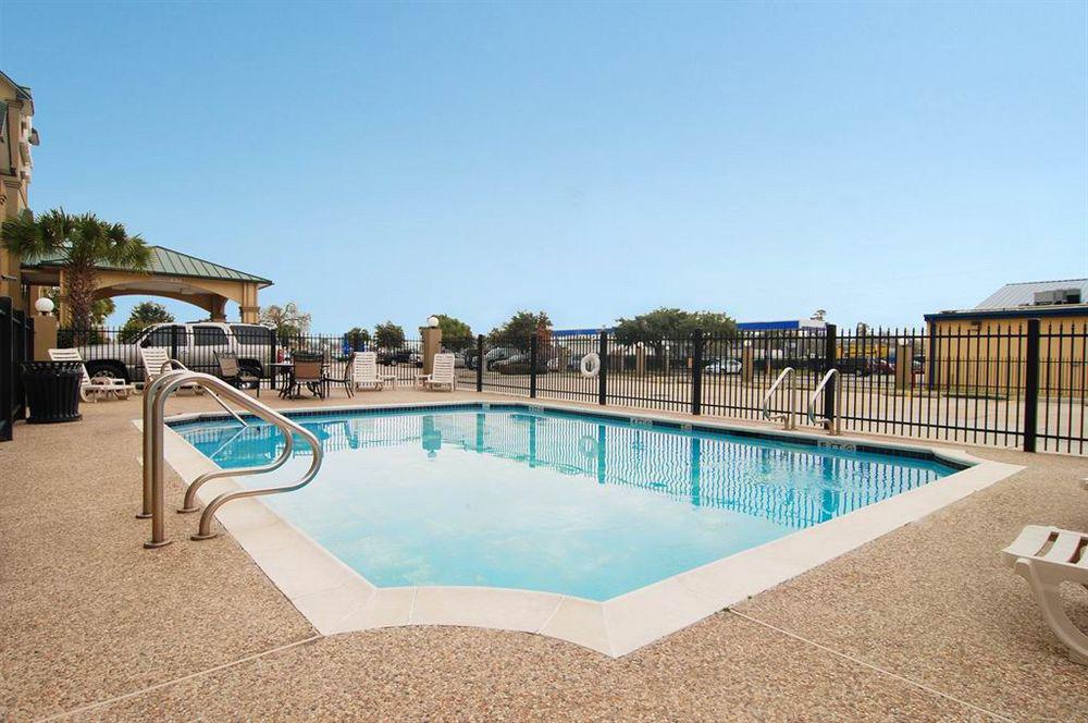 Econo & East I-10 Hotel