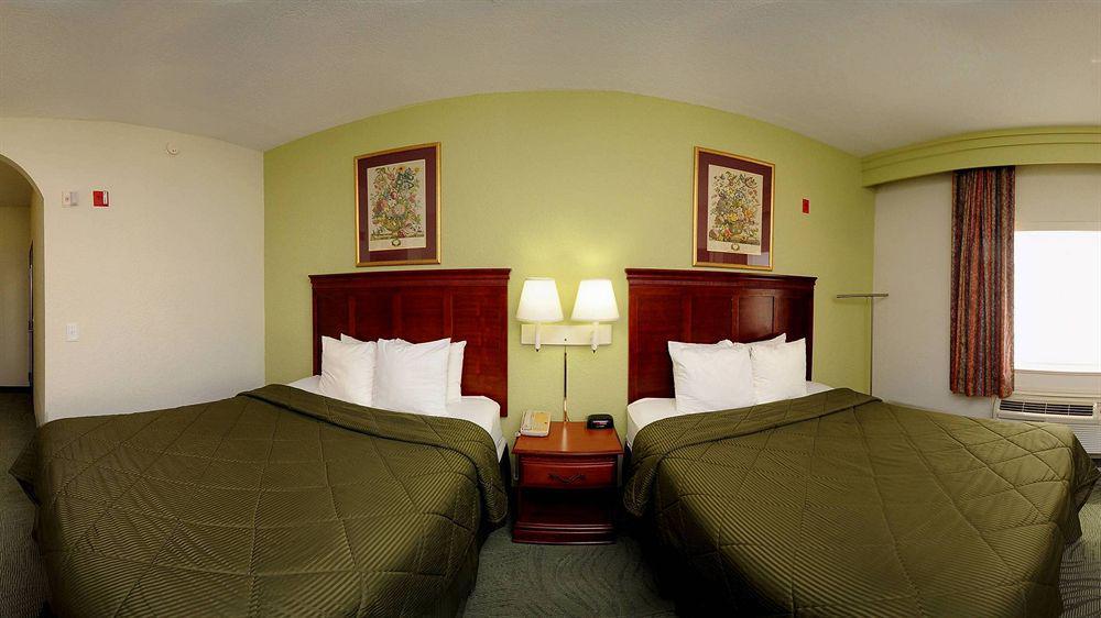 Econo & East I-10 Hotel